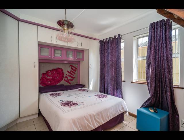 4 BEDROOM HOUSE FOR SALE IN RESERVOIR HILLS